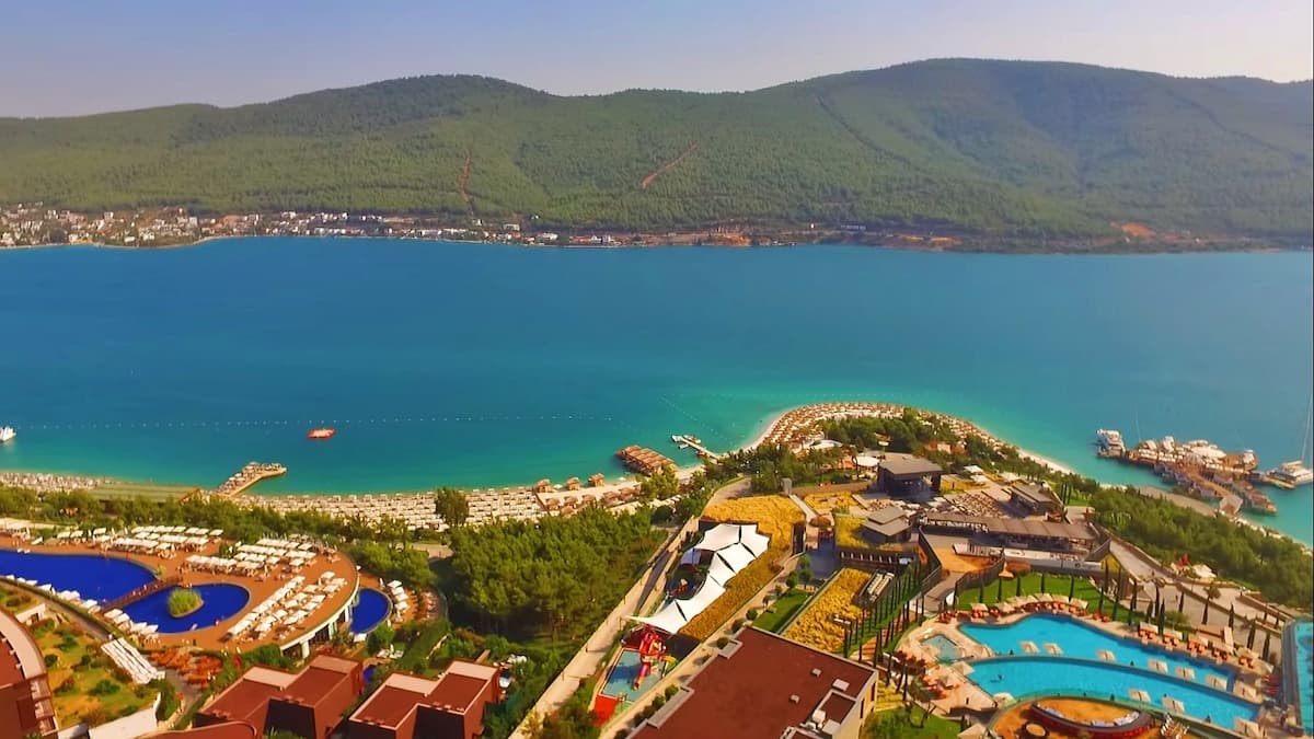 Güvercin Koyu