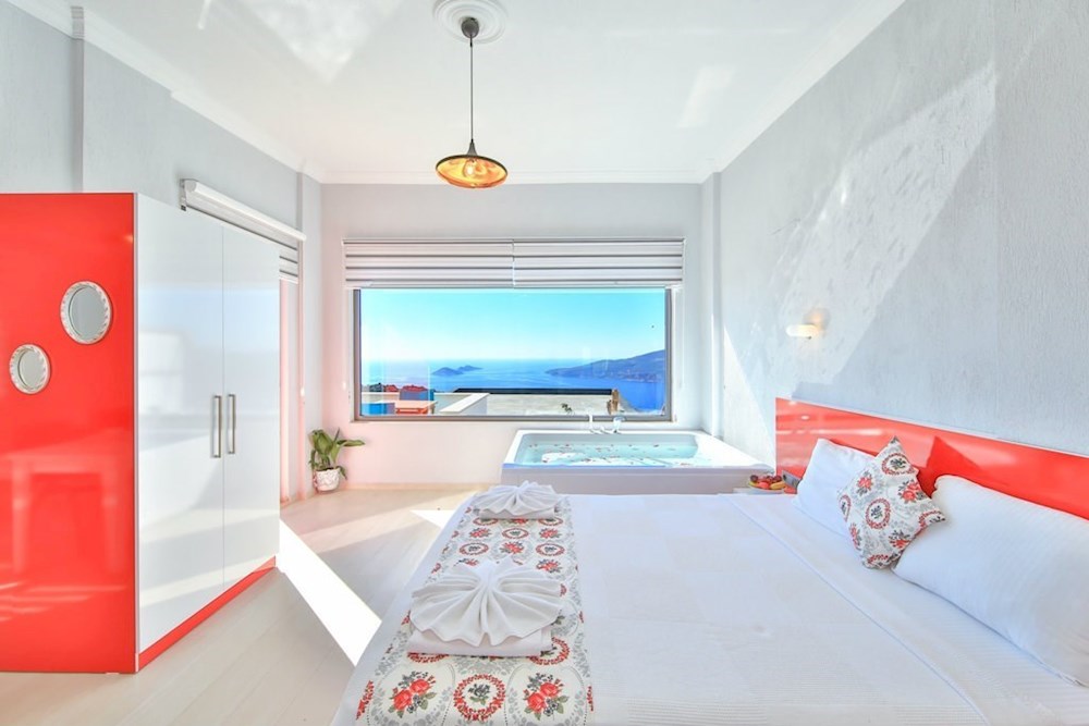 Villa Petite3 Kalkan�da Denize Yakın ve Jakuzili Hellovillam