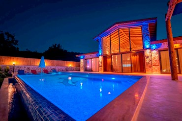 Villa Semi Villa Semi