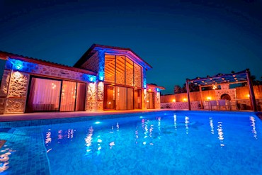 Villa Semi Villa Semi
