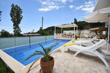 Villa Yek Villa Yek