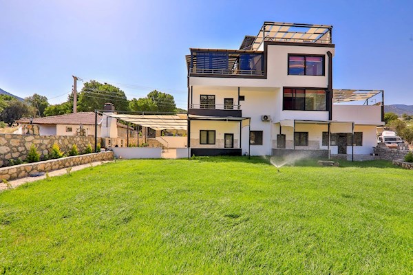 Villa Limoni