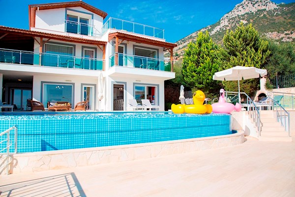Villa Orkinos